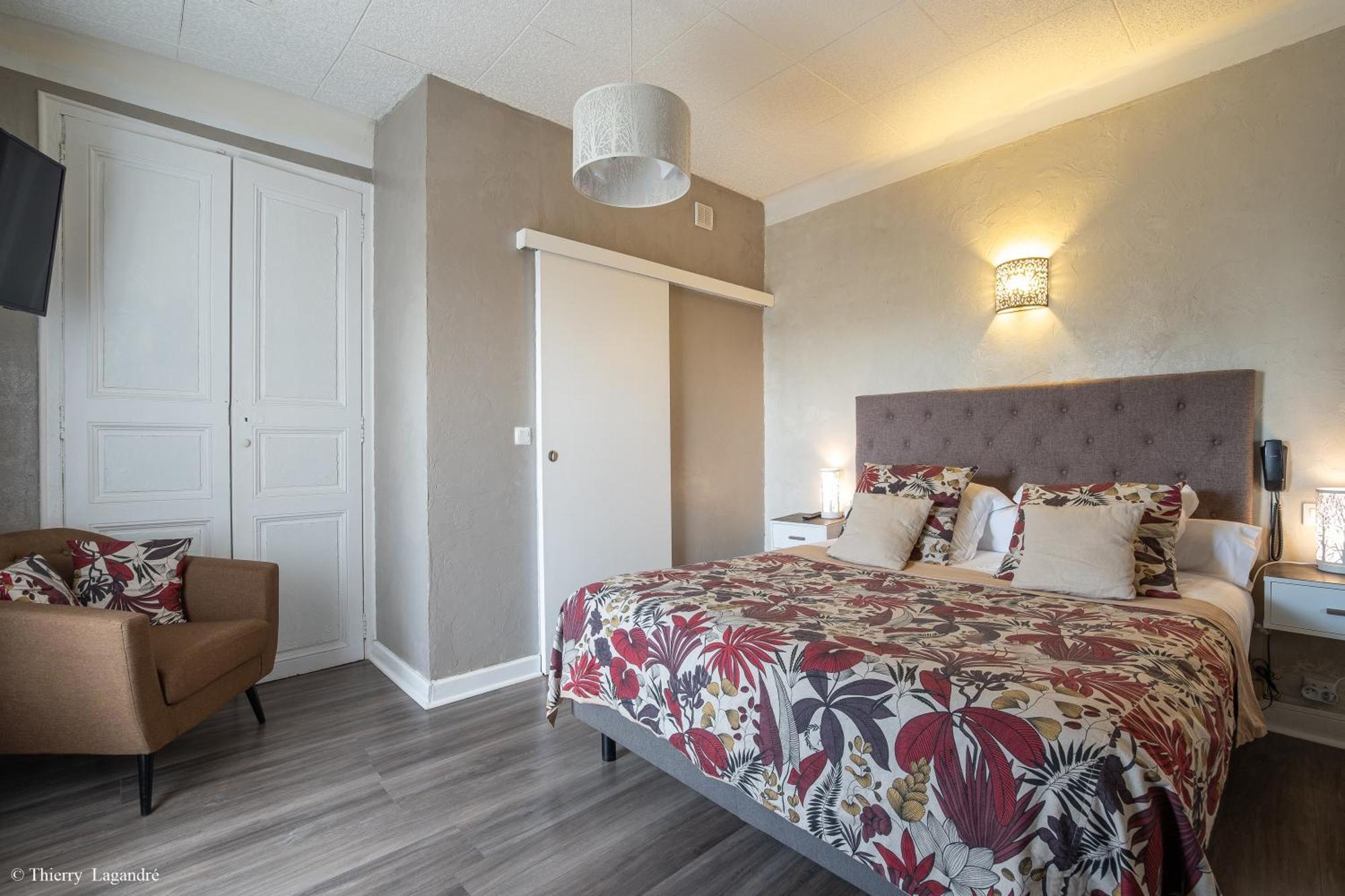 Hotel De Charme Le Provence Salon-de-Provence Ngoại thất bức ảnh