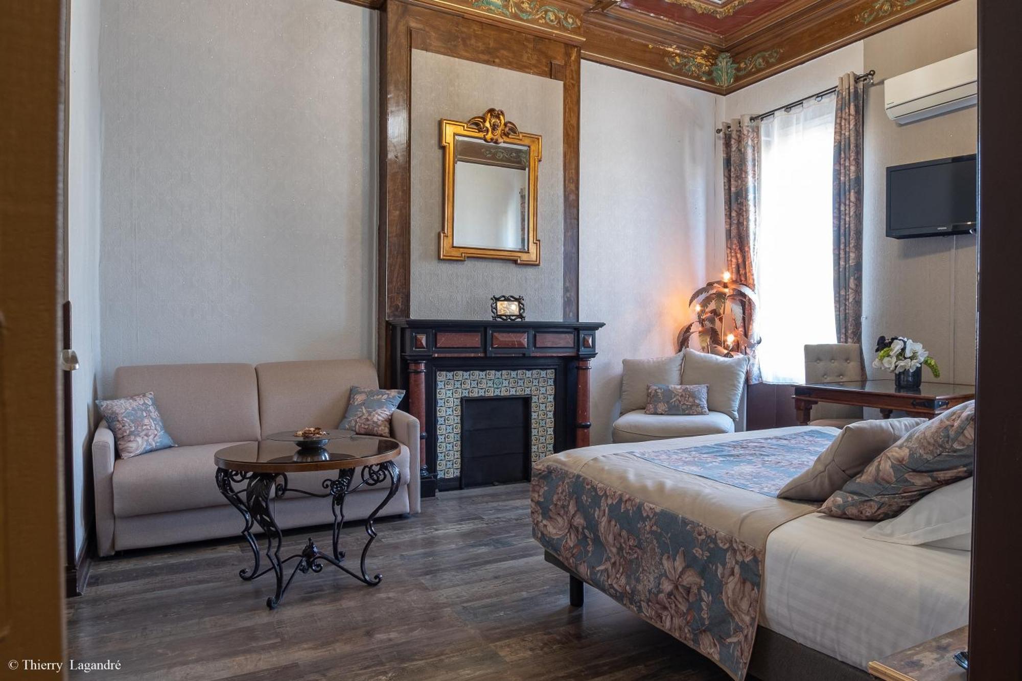 Hotel De Charme Le Provence Salon-de-Provence Ngoại thất bức ảnh