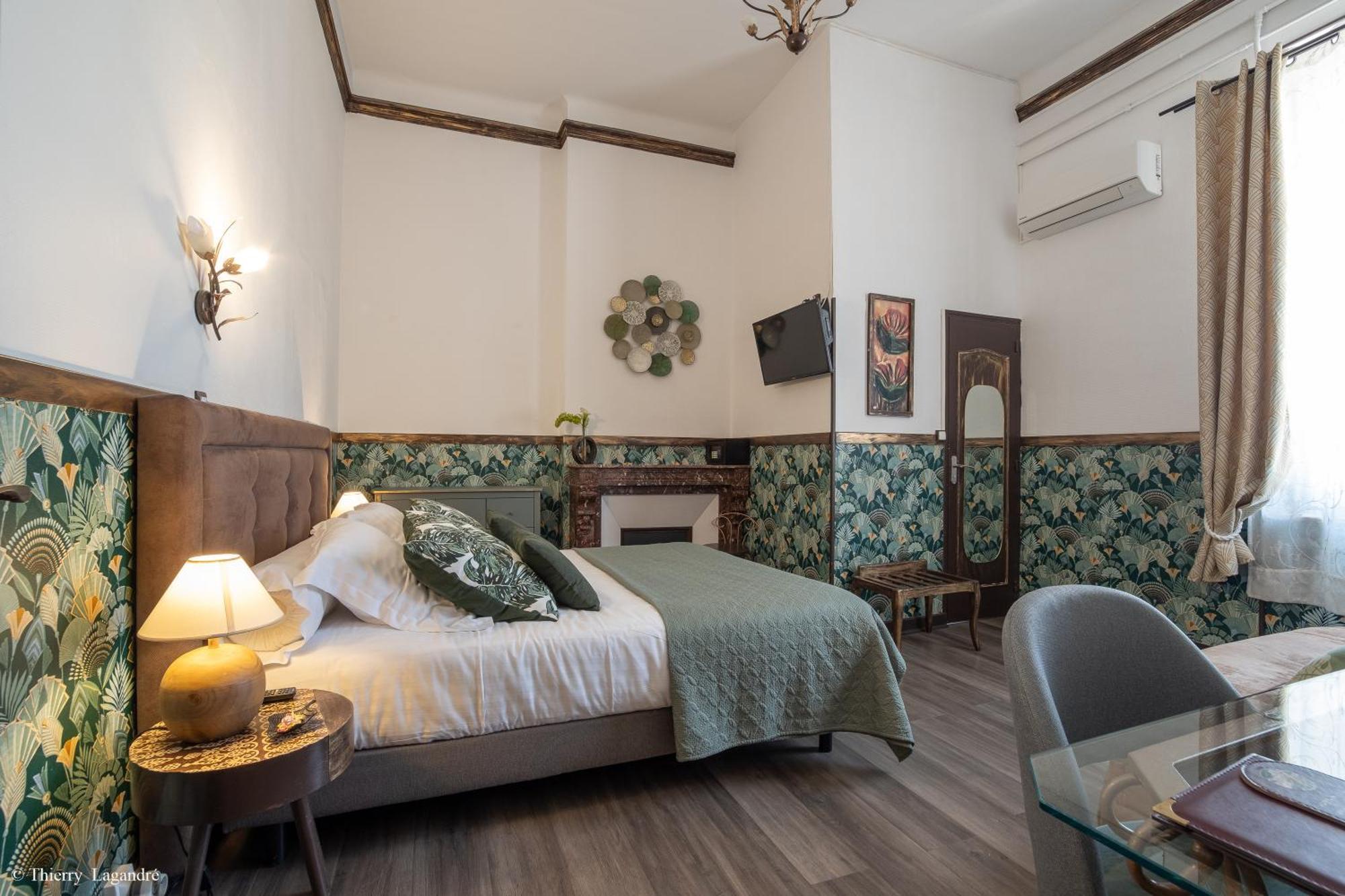 Hotel De Charme Le Provence Salon-de-Provence Ngoại thất bức ảnh