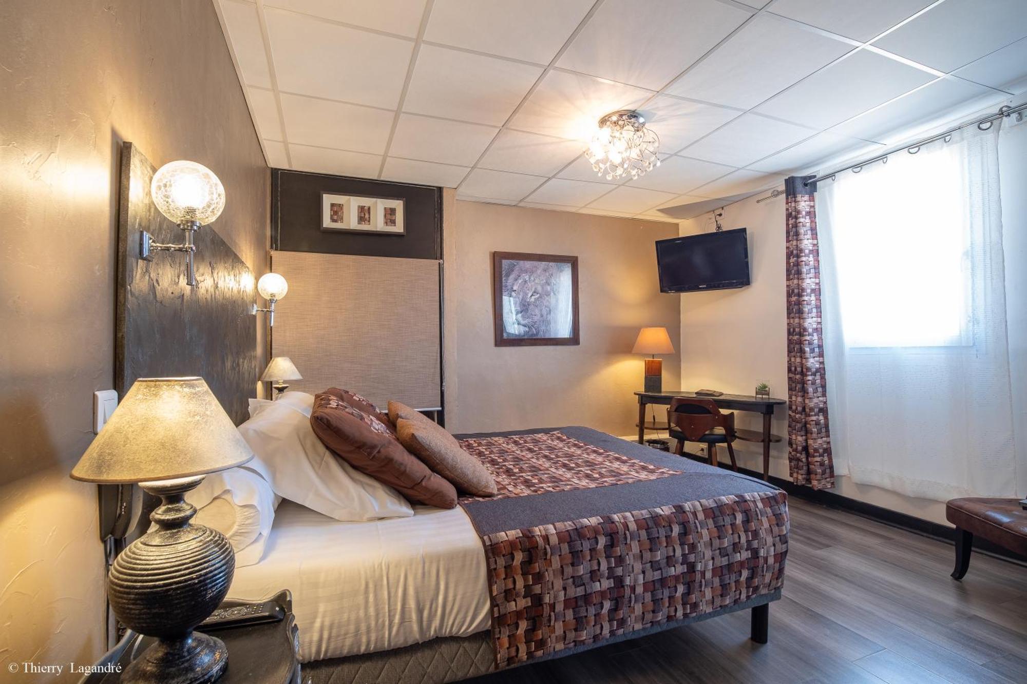 Hotel De Charme Le Provence Salon-de-Provence Ngoại thất bức ảnh
